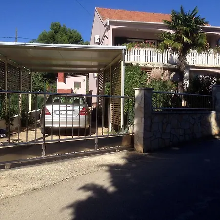 Pampas Apartman *